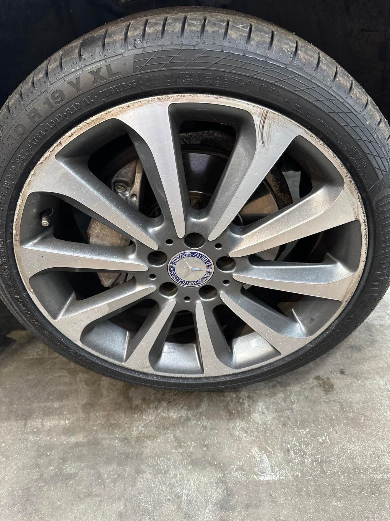 Damaged wheel before repair